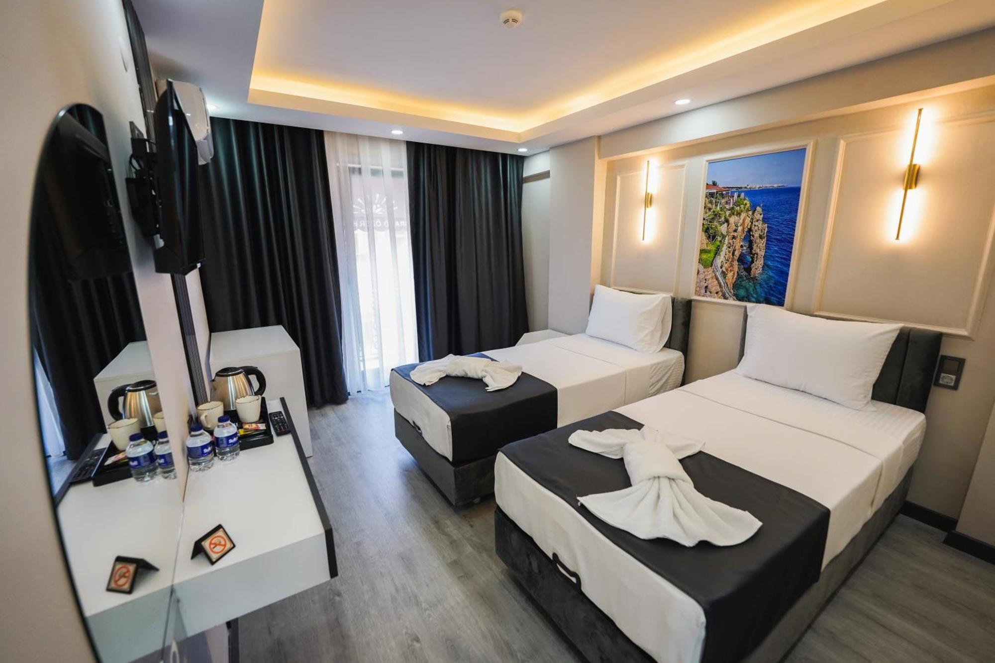 Grand Oezer Hotel Provincia di Provincia di Istanbul Esterno foto