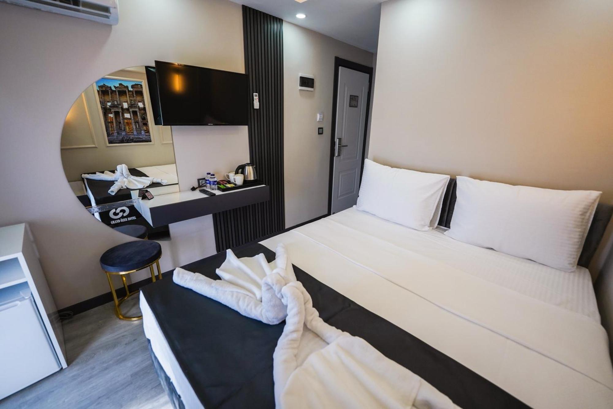 Grand Oezer Hotel Provincia di Provincia di Istanbul Esterno foto